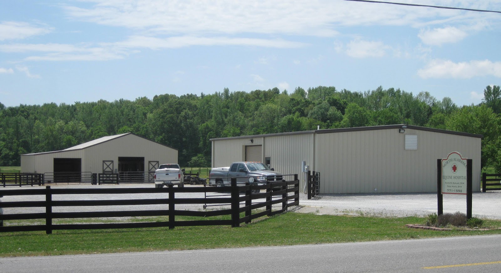North Alabama Equine Hospital - Pet services facility