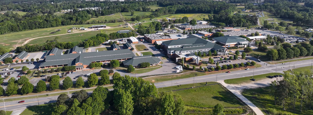 Auburn Veterinary Hospital - Pet services facility